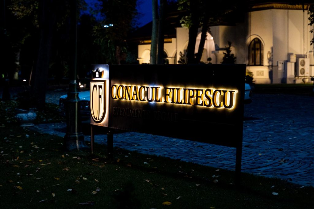 Revelion la Conac: De ce să alegi o petrecere aristocrată în locul clubului zgomotos