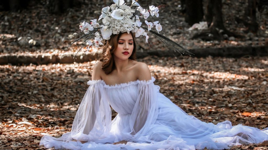 Ce este un Trash the Dress și de ce tot mai multe cupluri îl aleg după nuntă?